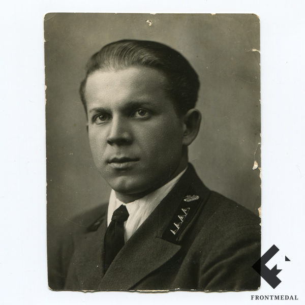      1935 