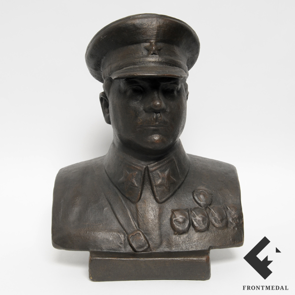 Бюст маршала К.Е. Ворошилова (Гжель, 1936 г.)