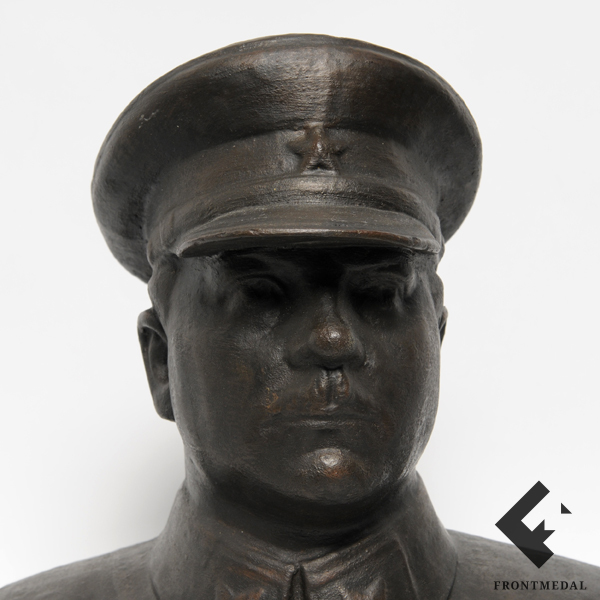 Бюст маршала К.Е. Ворошилова (Гжель, 1936 г.)