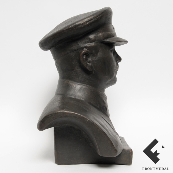 Бюст маршала К.Е. Ворошилова (Гжель, 1936 г.)