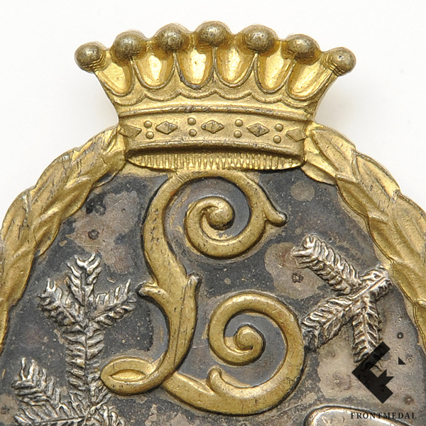 Памятный знак корпуса Лютцова