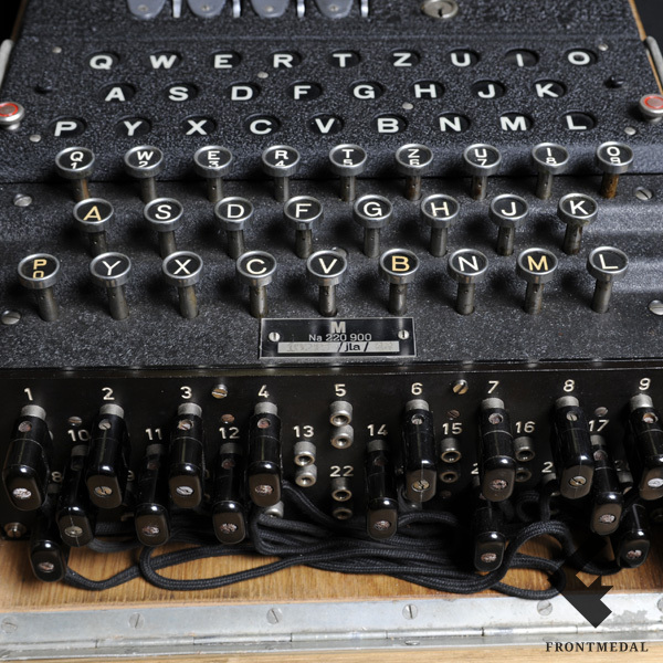 4-роторная шифровальная машина Энигма (ENIGMA)