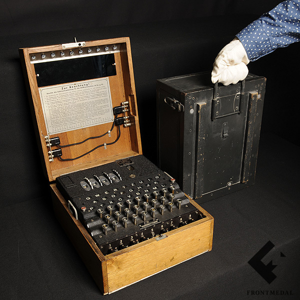 4-роторная шифровальная машина Энигма (ENIGMA)
