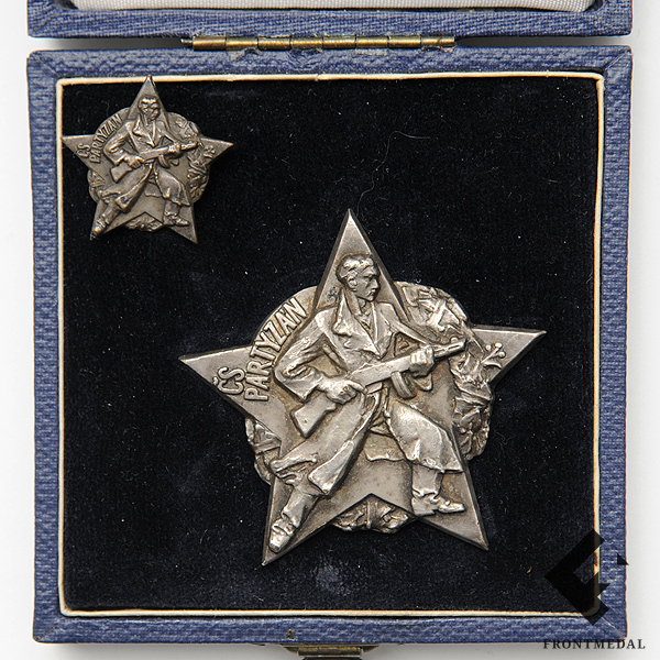 Знак "Чехословацкий Партизан" в футляре с миниатюрой