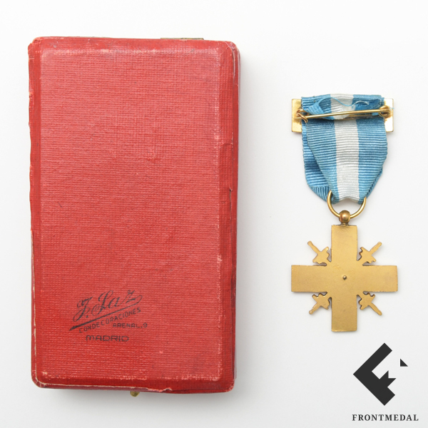 Испанский военный крест обр. 1937 года в футляре