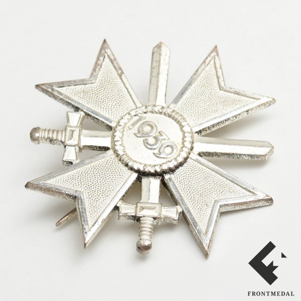 Крест За военные заслуги 1 класса с мечами обр. 1957 года