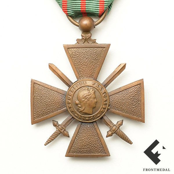 ������� ����� 1914�1918 (Croix de guerre 1914�1918) � �����������
