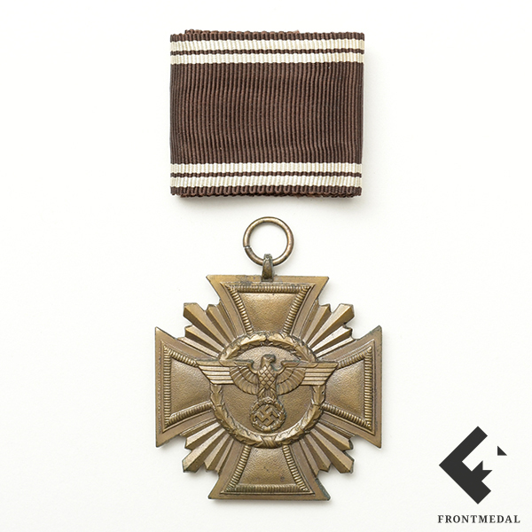 Эмблема на фуражку генеральского состава НКВД обр. 1940 г.