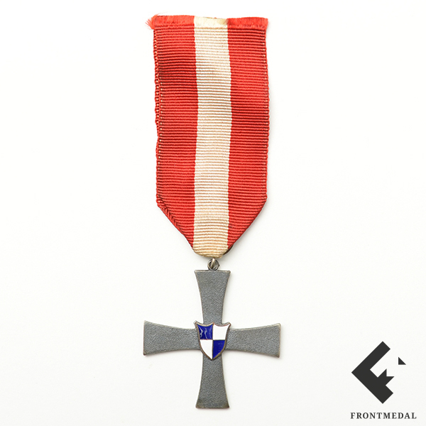   18-  (18. Divisioonan Muistoristi)