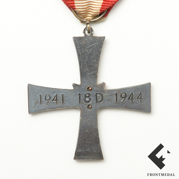   18-  (18. Divisioonan Muistoristi)