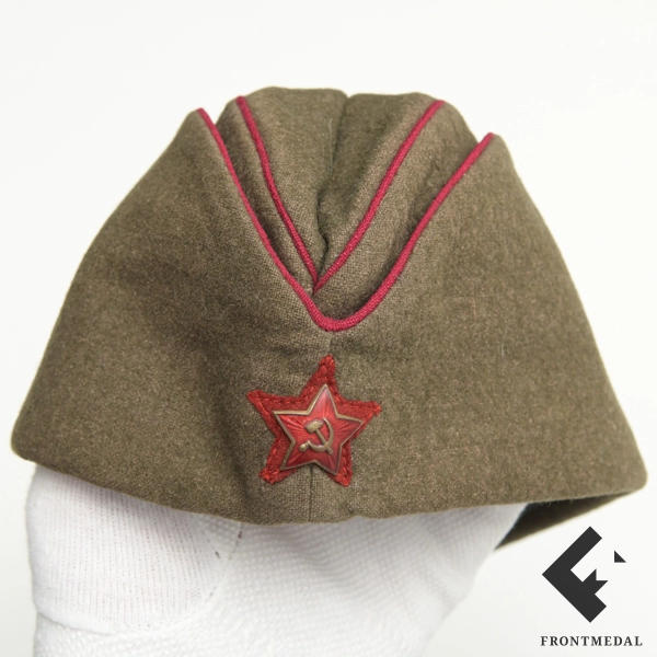 Головные уборы РККА - пилотка рядового и командирского состава