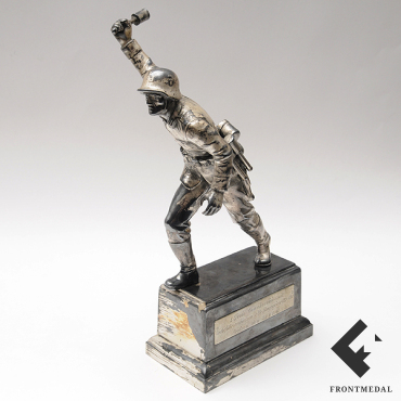 Настольная фигура "Приз за меткую стрельбу из винтовки"