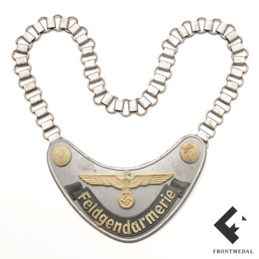 Служебный горжет Полевой жандармерии (Feldgendarmerie)