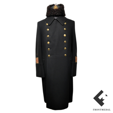 Шинель и шапка-ушанка капитана 2-го ранга РКВМФ