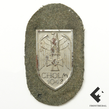 Нарукавный Холмский щит (надпись "CHOLM" с короткой буквой "М")
