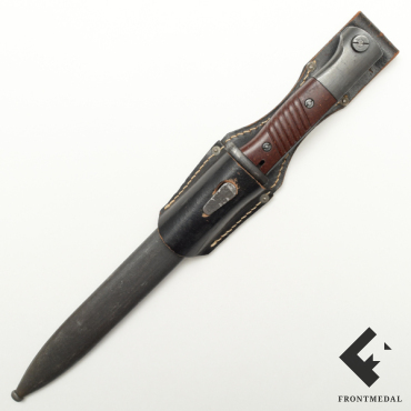 -   98  1944 .  (Richard Herder)