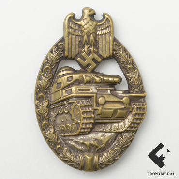 Знак За танковую атаку в серебре (тип "маргаритка")