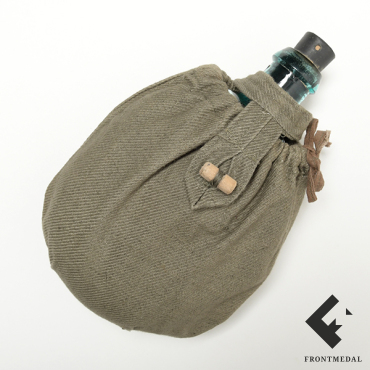 Фляга с чехлом для носки на поясе из снаряжения РККА